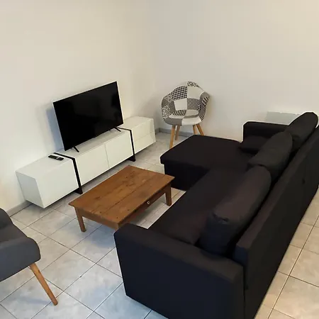 Grande Maison Familiale A 17600 * Médis